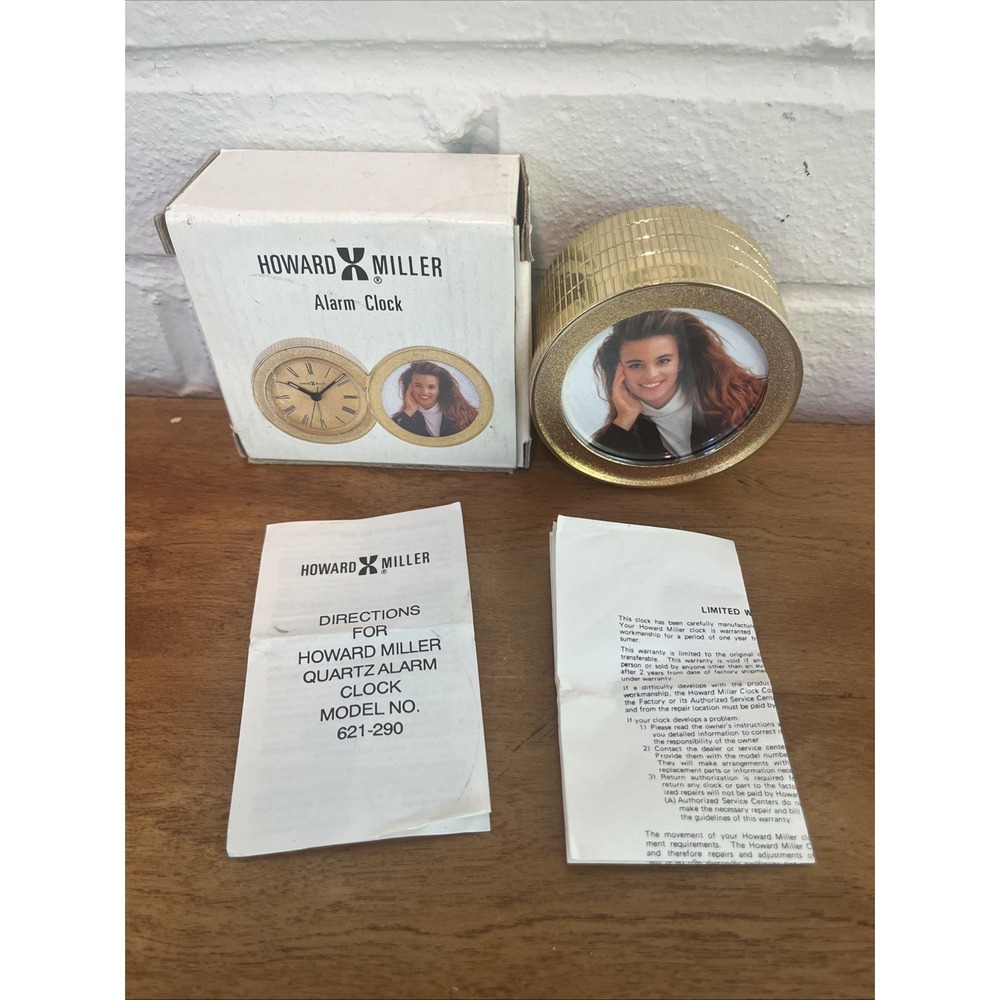 Vintage Howard Miller 621-290 Photo Quartz Alarm Clock GLAM